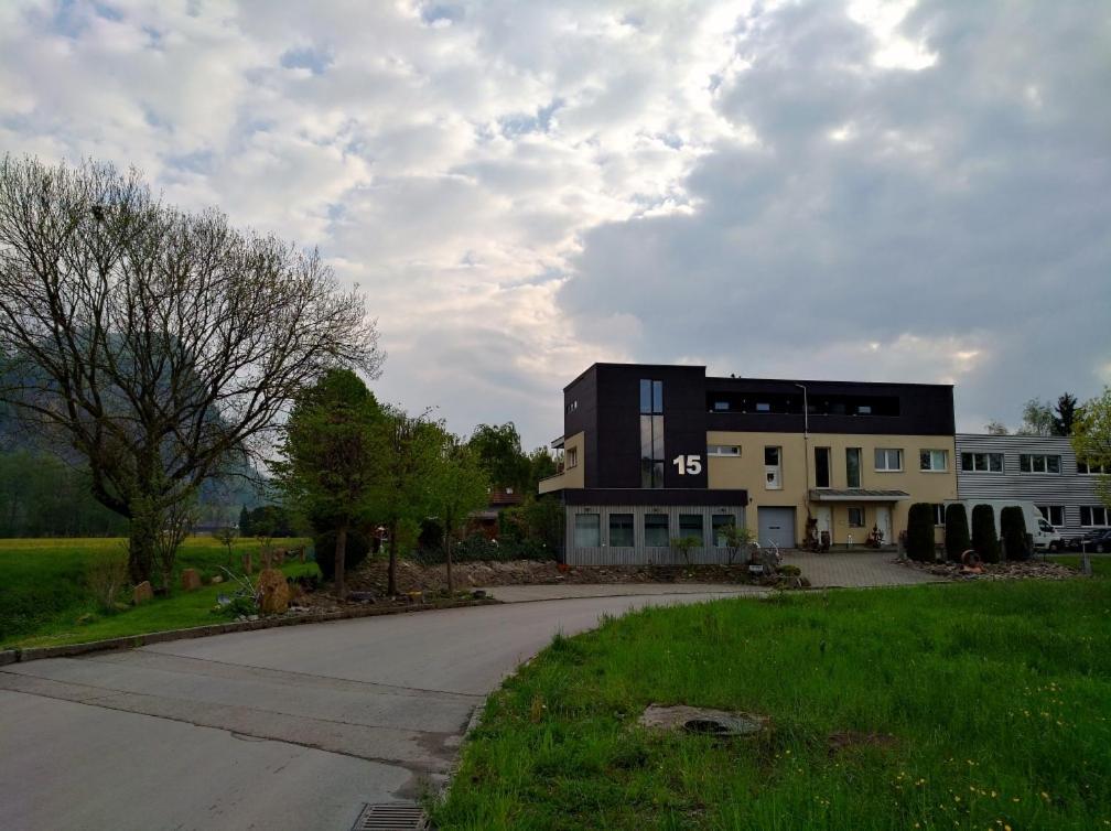 Business Apartments Hohenems Exterior photo